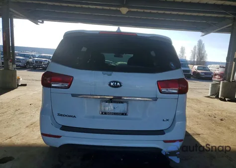 2017 Kia Sedona Lx z USA, uszkodzony, nr VIN KNDMB5C11H6231964